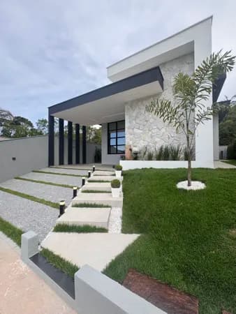 Casa Térrea no Bairro Itinga /SC