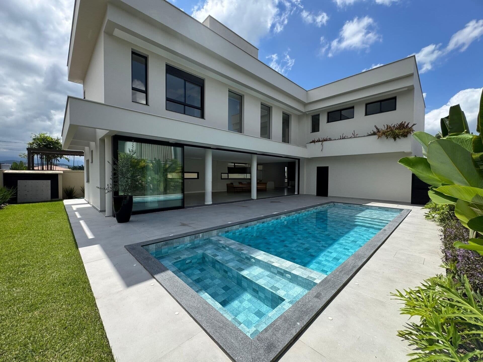 Casa Alto Padrão em Pirabeiraba (Pirabeiraba), Joinville/SC