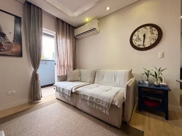Apartamento Mobiliado à Venda no Bairro Santo Antônio