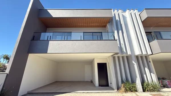 Casa Alto Padrão em Glória, Joinville/SC