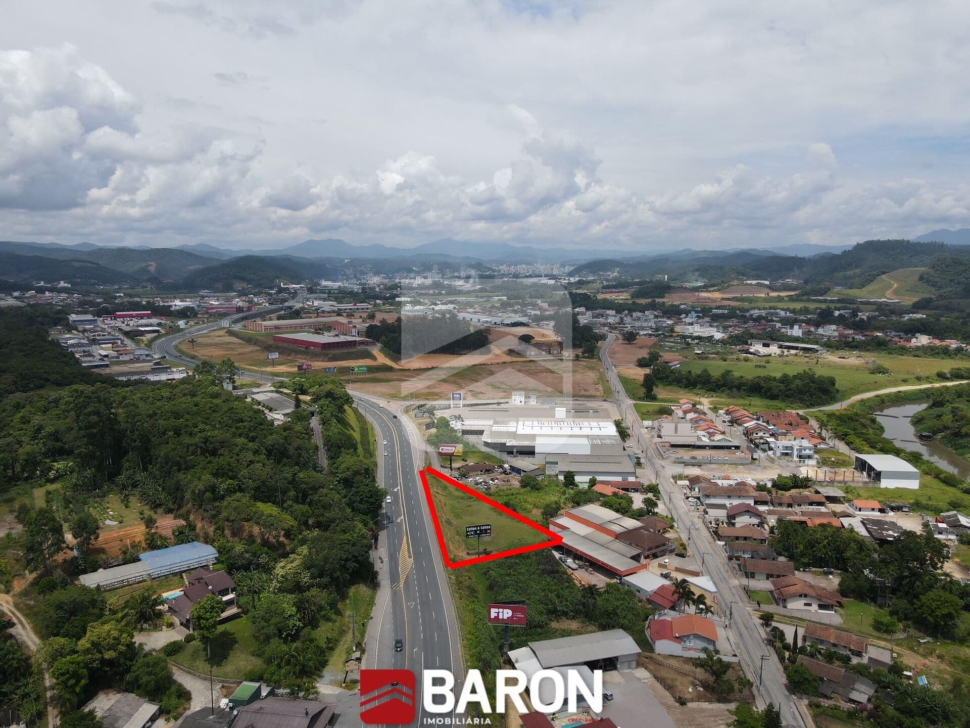 Terreno - Rodovia Antônio Heil - Bairro Limeiro