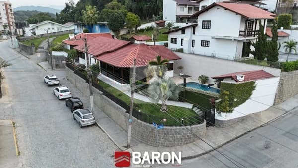 Casa - 5 dormitórios | Bairro Guarani