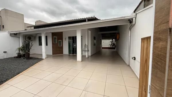 CASA NAVEGANTES - COM PISCINA