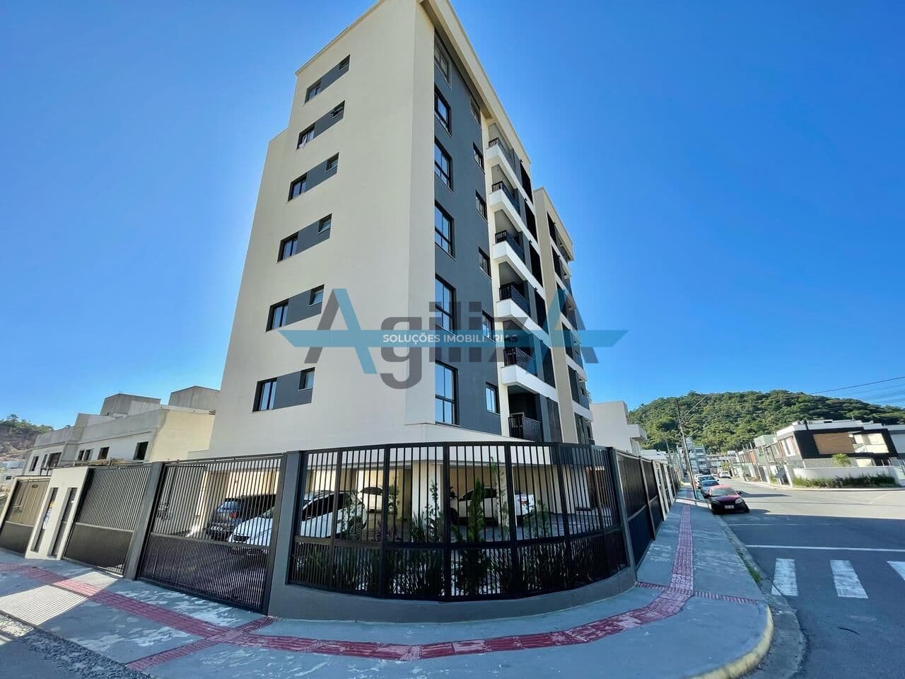 Apartamento 3 Dorms (1 Suíte) com Varanda Gourmet e 2 Vagas no LANCASTER!