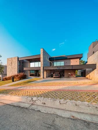 Casa de Luxo à Venda no Residencial Itahyê | 767 m² | Porteira Fechada | Alphaville