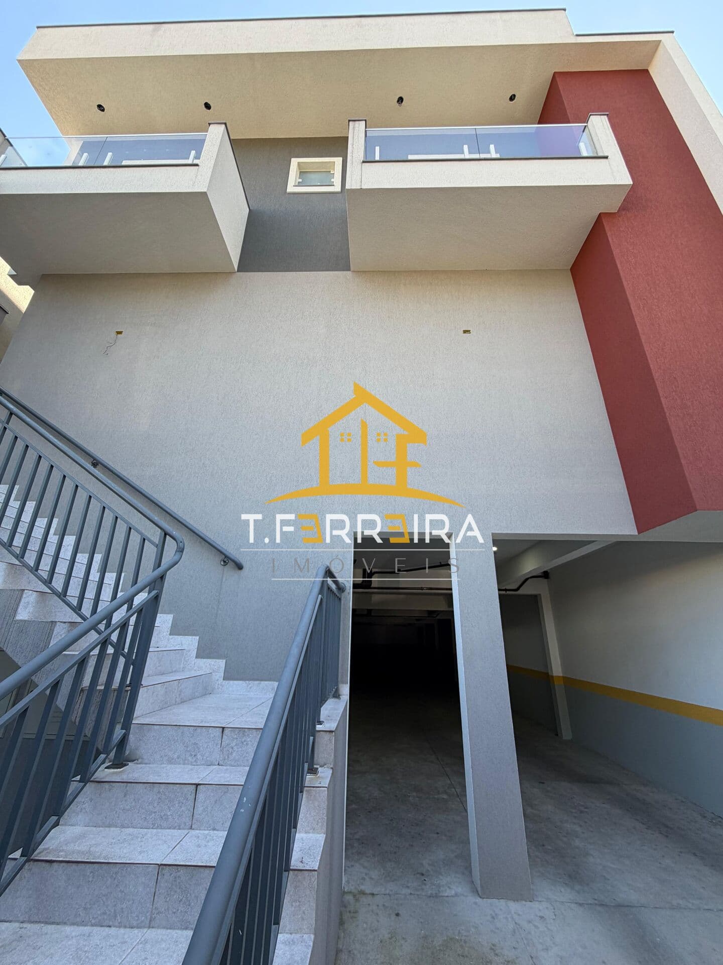 Condominio de Sobrado com 03 dormitórios sendo 01 suíte e 02 vagas cobertas na Vila Guilhermina Esperança!!!