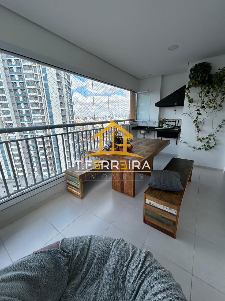 Lindo Apartamento com 02 dormitórios sendo 01 suíte, Terraço Gourmet e 01 vaga na Vila Matilde!!!
