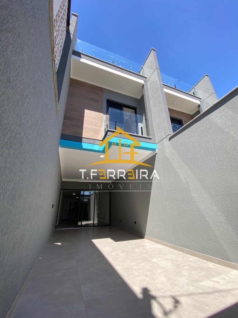 Lindo Sobrado Frontal na Vila Santana!!!