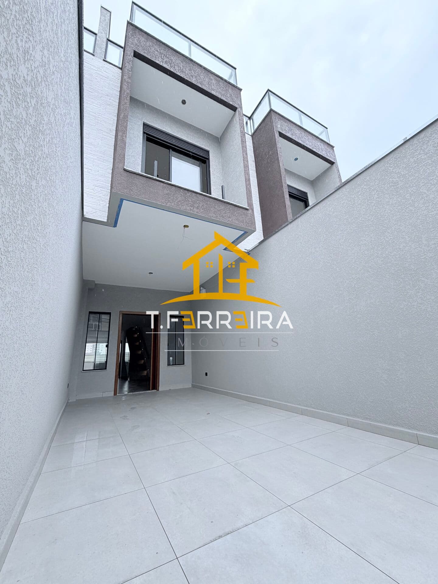 Sobrado Frontal de Alto padrão com Rooftop na Cidade Patriarca!!!