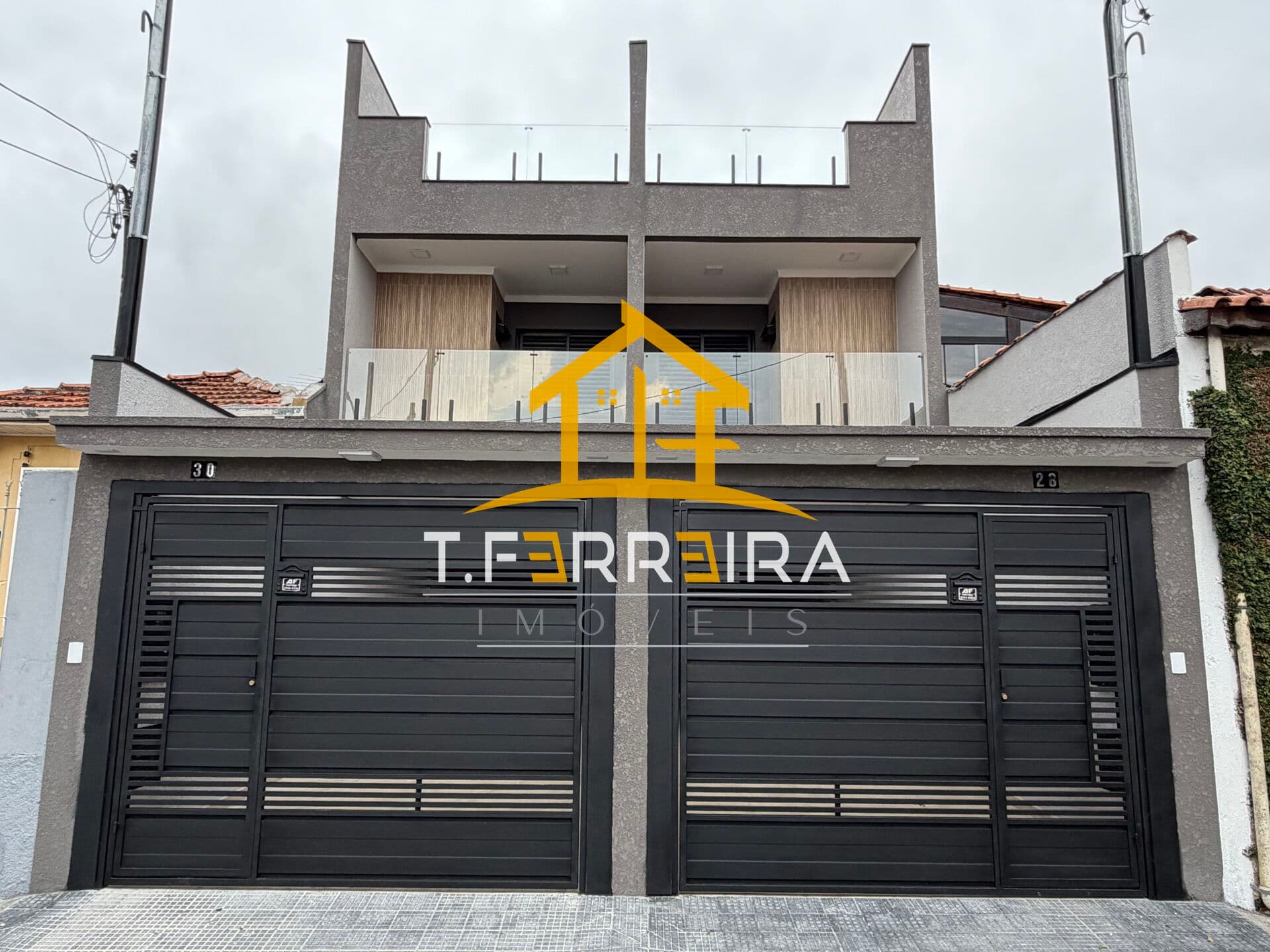 Sobrado Frontal com Rooftop Gourmet com 03 dorm. e 02 vagas na Vila Carrão!!!