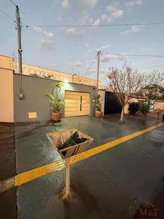 Casa 3 quartos sendo 1 suíte na Vila Brasília