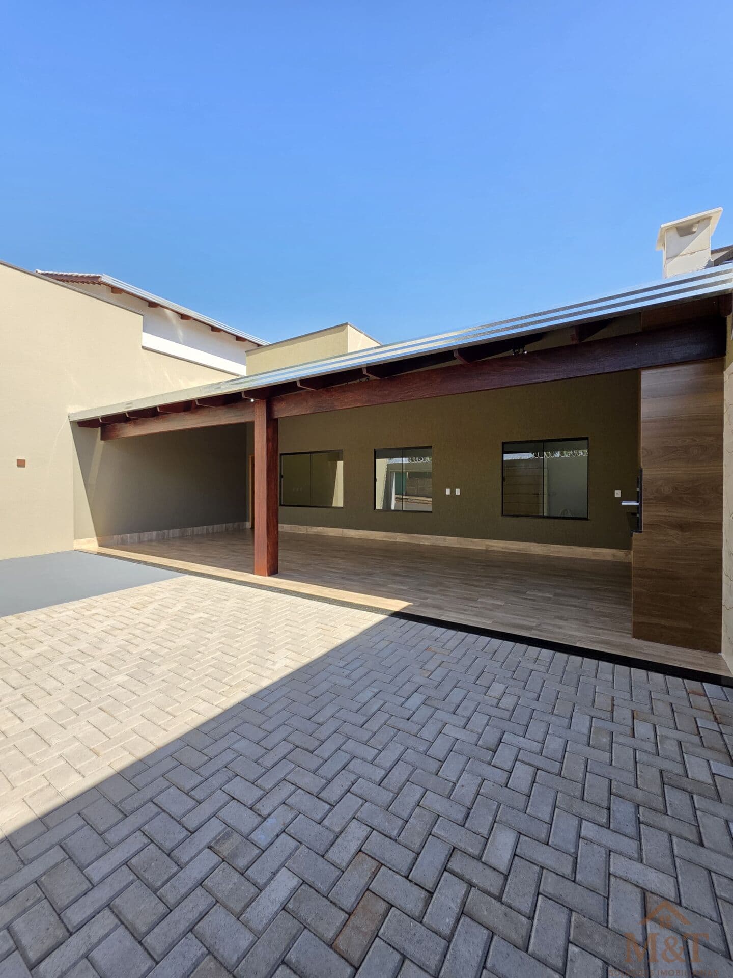 Casa 3 quartos sendo 1 suíte no Setor Brisas da Mata