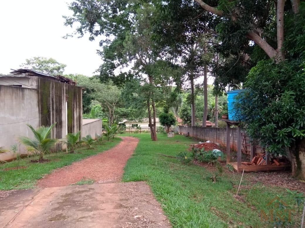 Chácara ampla no Jardim Mariliza com 2 casas
