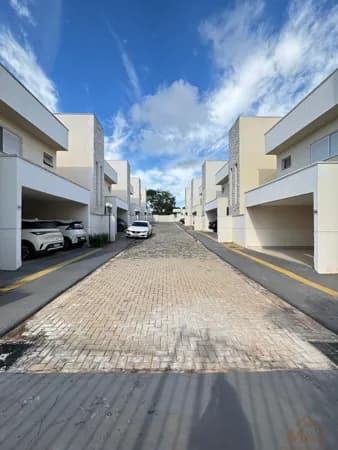 Sobrado em Condomínio com 3 suítes plenas