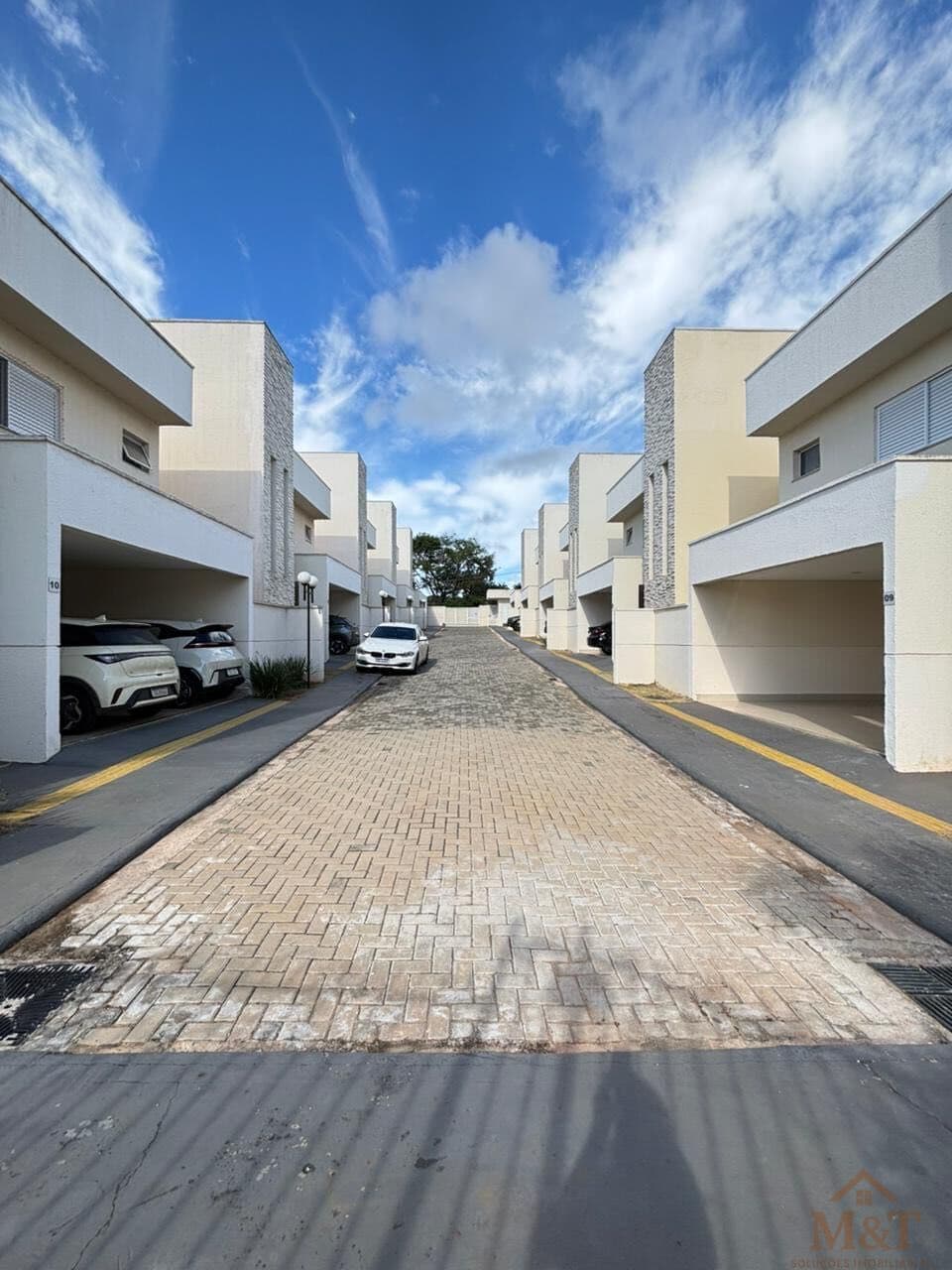 Sobrado em Condomínio com 3 suítes plenas