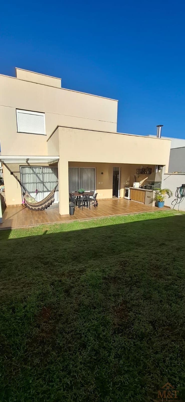 Casa com 4 quartos sendo 3 suítes no Jardins Capri