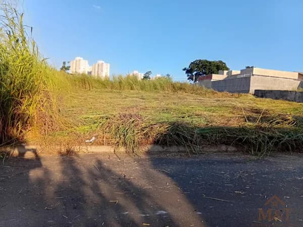 Lote de 360 m2 no Setor Faiçalville Goiânia - GO