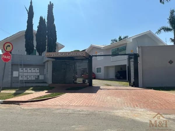 Sobrado em Condomínio fechado no Parque Anhanguera em Goiânia - Go
