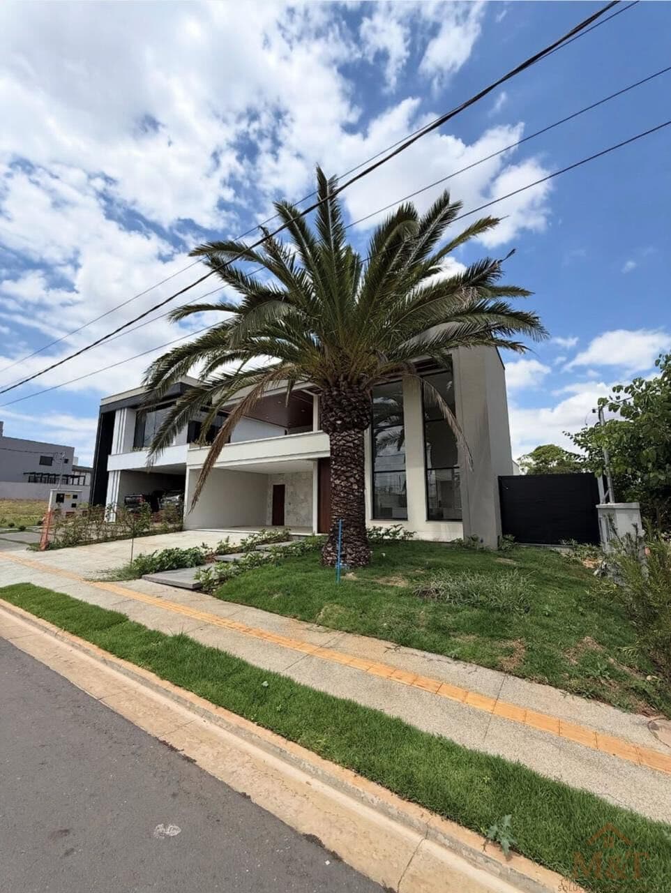 Casa de Condomínio em Aparecida de Goiânia - Jardins Sevilha
