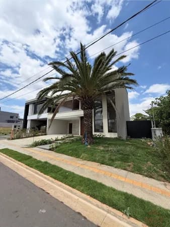 Casa de Condomínio em Aparecida de Goiânia - Jardins Sevilha