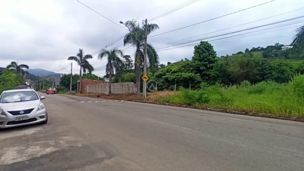 Lote avenida principal Residencial Bethânia