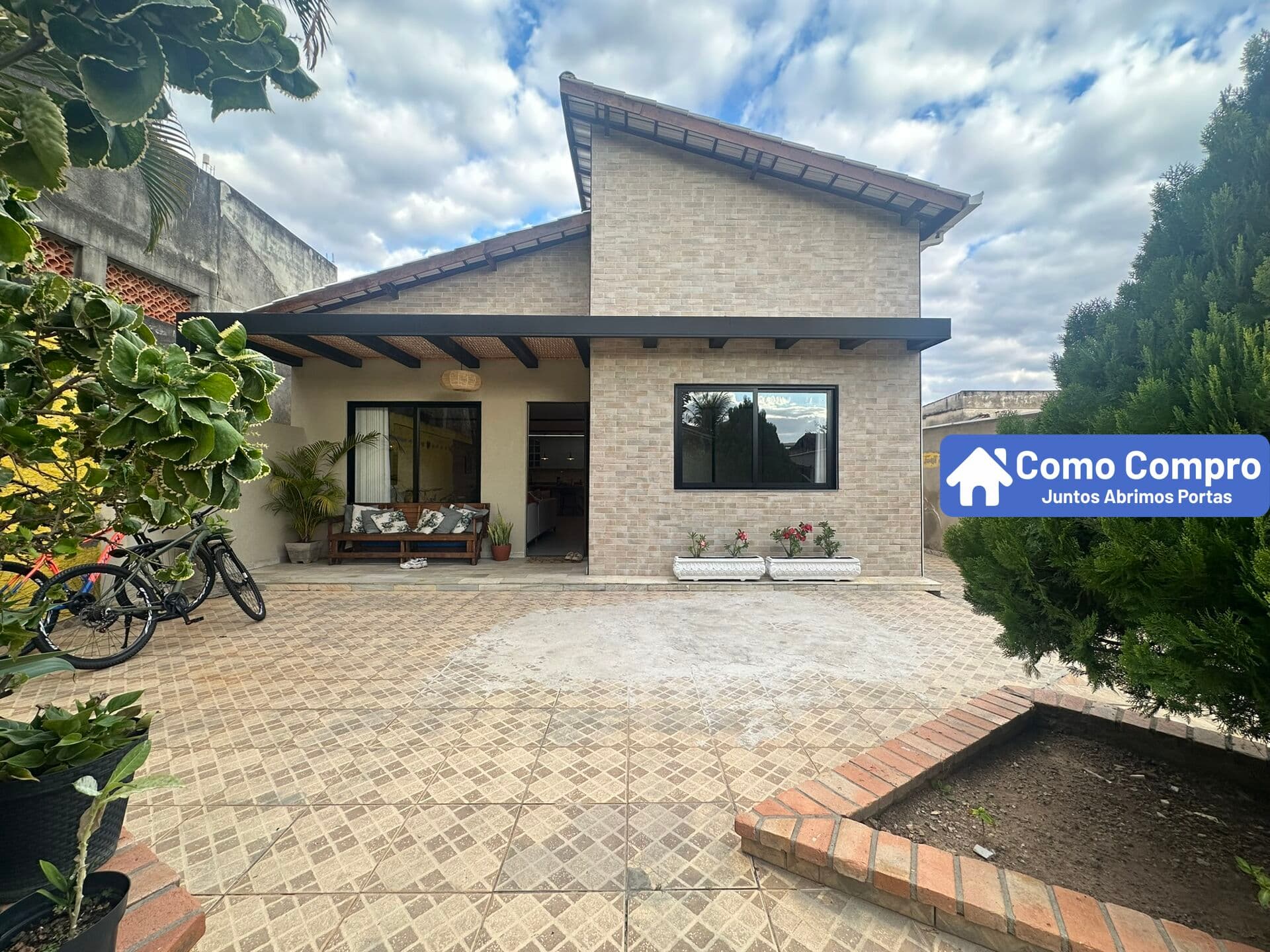 Casa reformada em lote de 540 m²