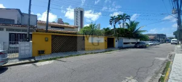 Casa à venda no bairro Madalena em Recife/PE