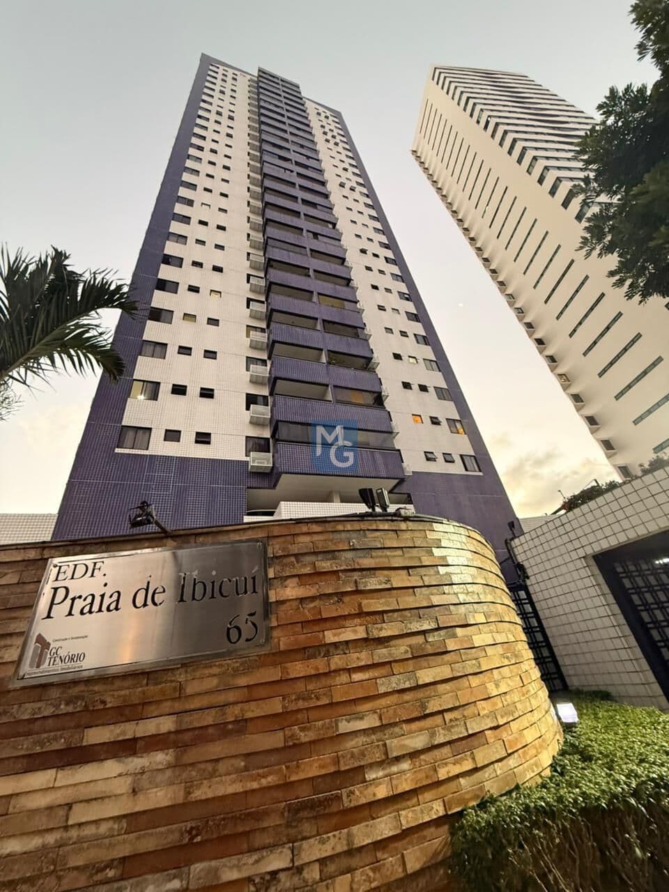 VENDO APARTAMENTO NA MADALENA