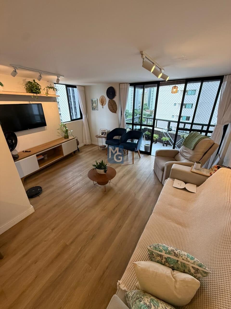 VENDO APARTAMENTO NA TAMARINEIRA