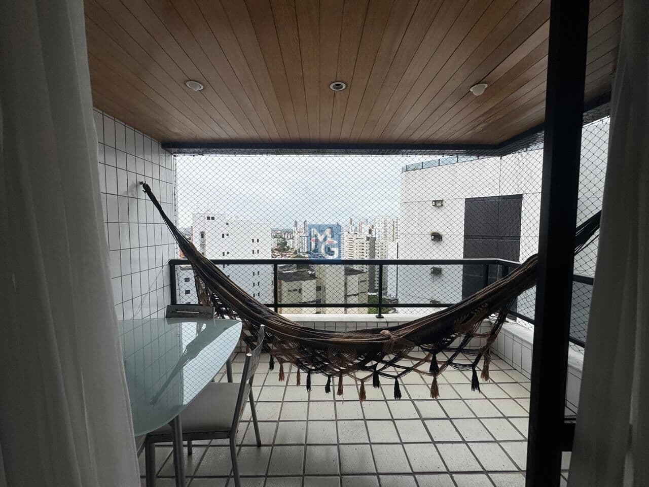 Apartamento em Recife - Casa Amarela