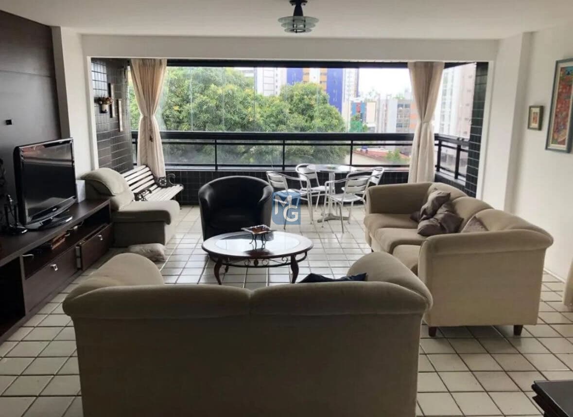 Apartamento 4 Quartos no Parnamirim