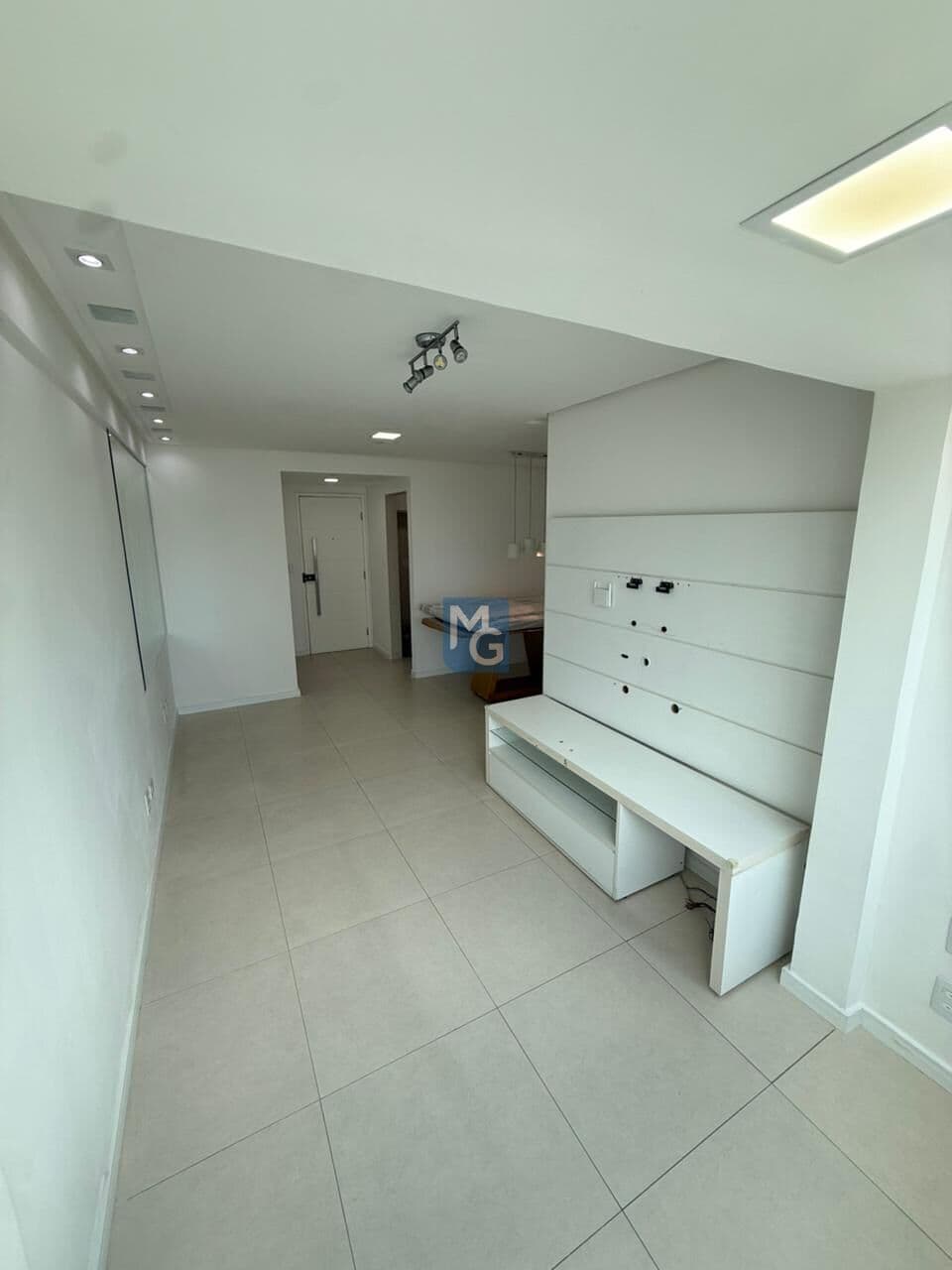 VENDO APARTAMENTO NA TORRE
