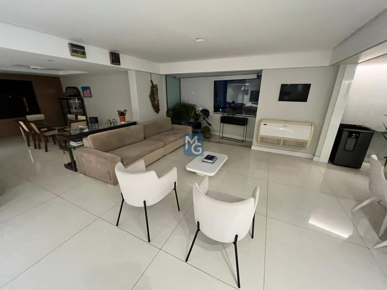 VENDO APARTAMENTO DE LUXO NA MADALENA - EDF ILHA DO RETIRO