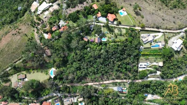 Lote Exclusivo no Condomínio Mundéus em Itaipava - com 2.173,54 m² - Petrópolis, RJ
