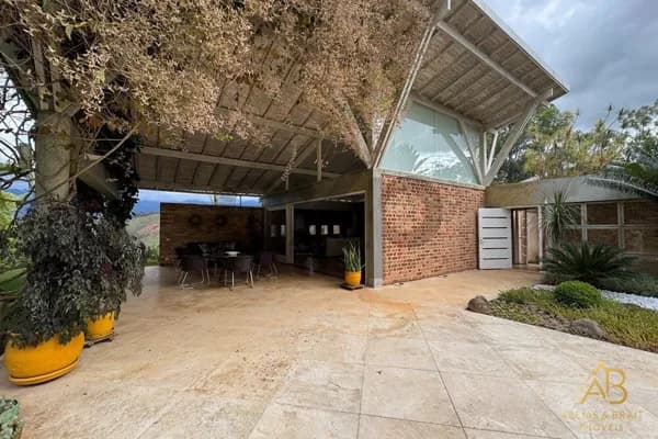 Casa à Venda no Condomínio Mundéus, 714,87 m² por R$ 3.950.000,00 - Itaipava