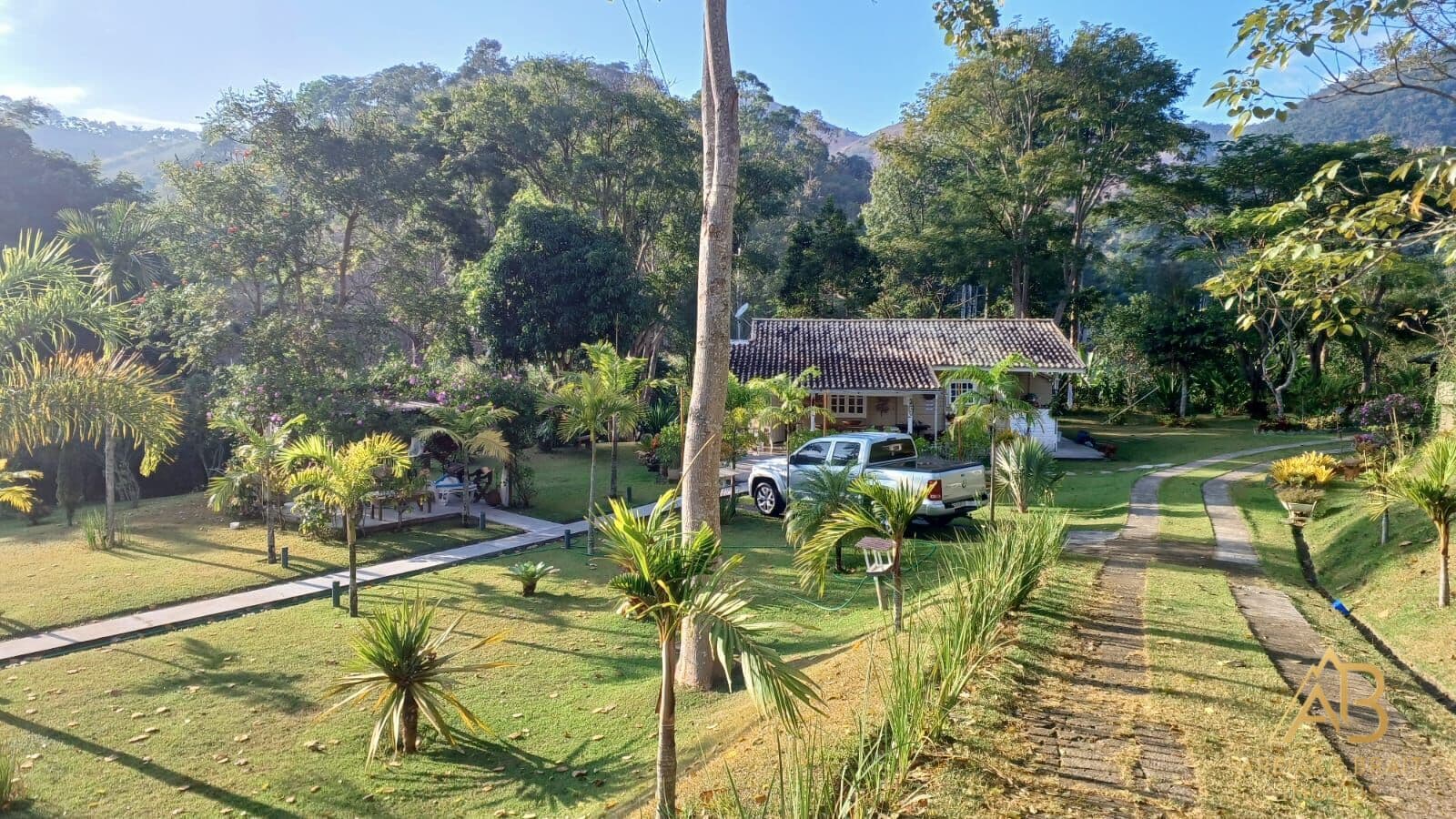 Sítio à venda em Rio Bonito, 9.000 m² por R$ 950.000,00 - Petrópolis, RJ
