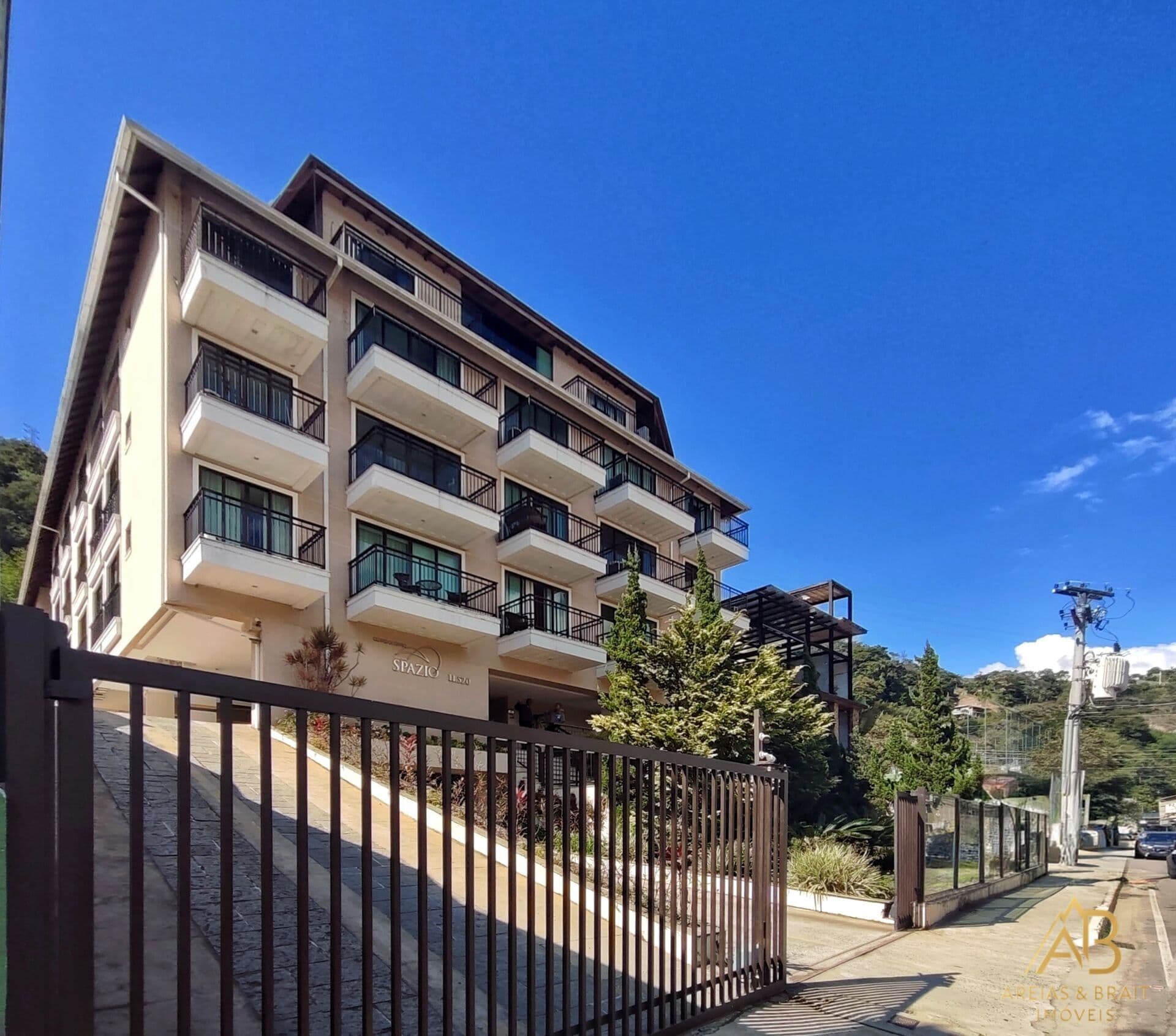 Apartamento Duplex à Venda no Condomínio Spazio, 74 m² por R$ 430.000,00 - Itaipava, Petrópolis/RJ