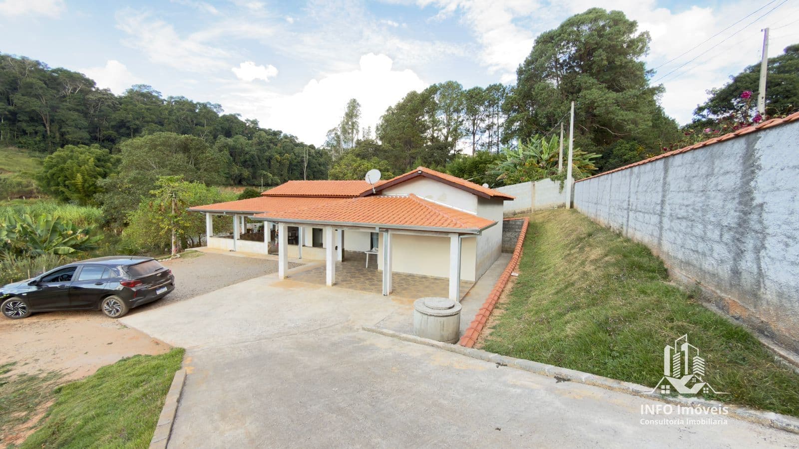 Fazenda/Sítios/Chácaras em Pinhalzinho - Centro