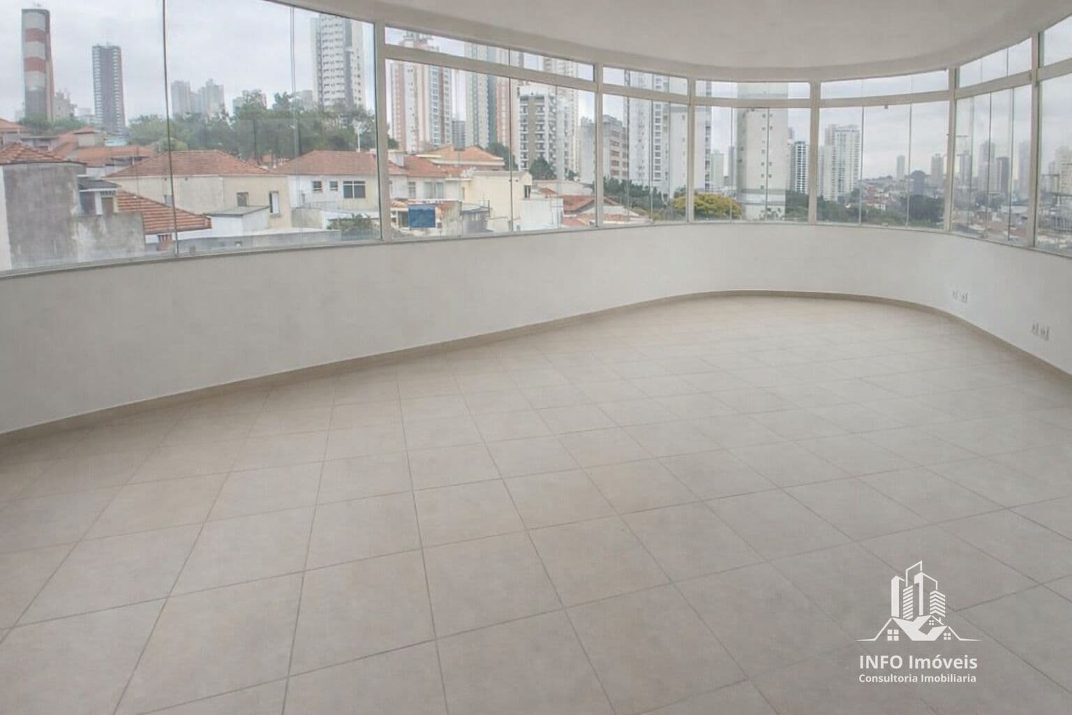 Sala Andar Comercial em Cidade Mãe do Céu, São Paulo/SP
