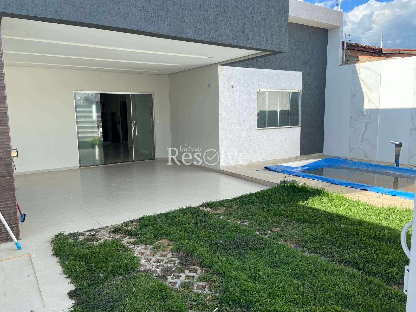 Casa alto padrão com piscina no Bairro Monte Castelo