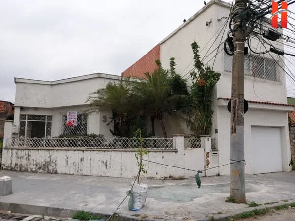 Excelente Casa Comercial com + de 300m² no Jd 25 de Agosto.