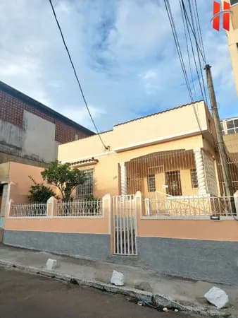 Casas à venda, 220 m² por R$ 500.000 - Vila Meriti - Duque de Caxias/RJ