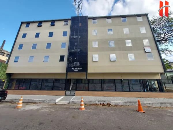 PRÉDIO COMERCIAL COM MAIS DE 500M².
