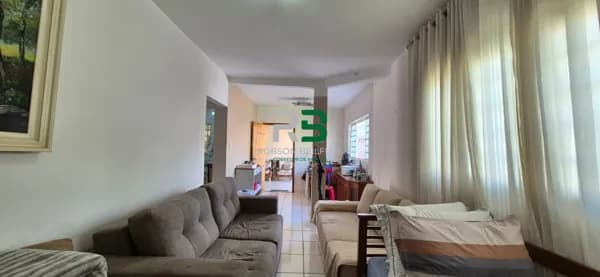 Casa térrea à Venda no Jardim Pérola