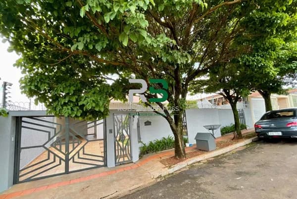 Casa Térrea à Venda no Bairro Vivendas do Arvoredo