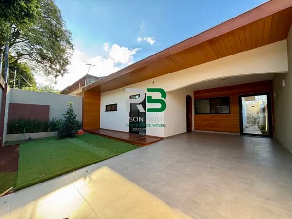 Casa à Venda na Rua Jorge Velho