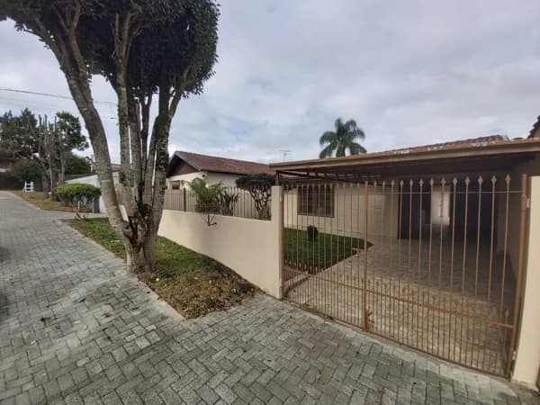 Casa em Piraquara - Centro