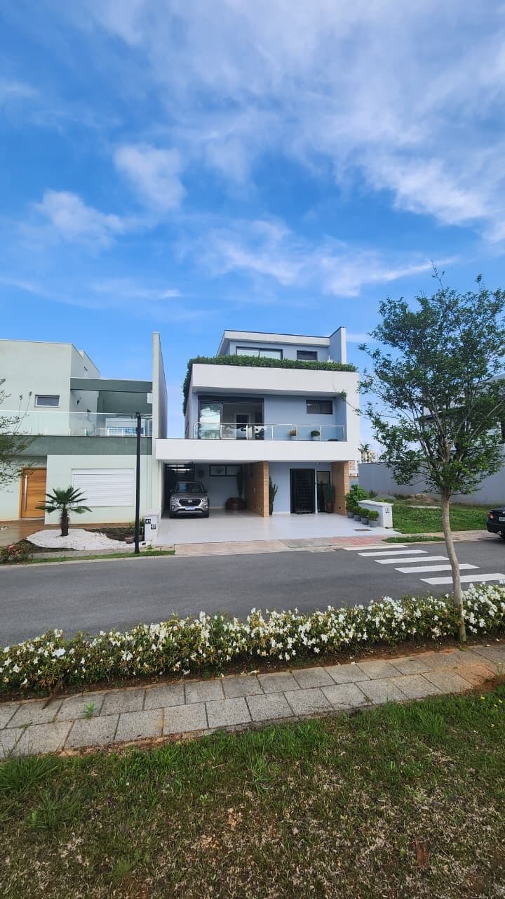 Sobrado Alto Padrão em Colônia Rio Grande, São José dos Pinhais/PR