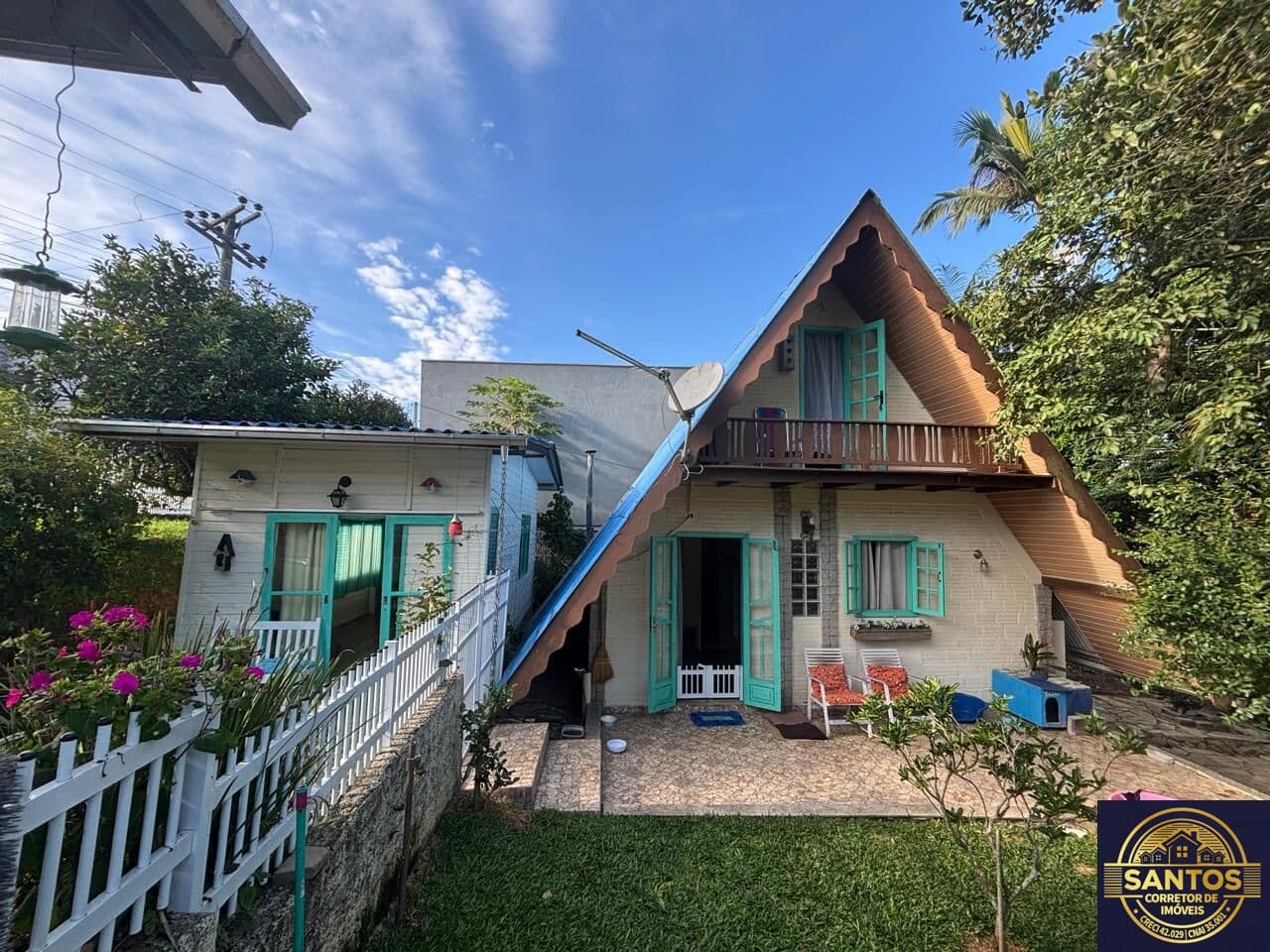 Casa Chalé , ótima localizaçao bairro dos Estados em Indaial.