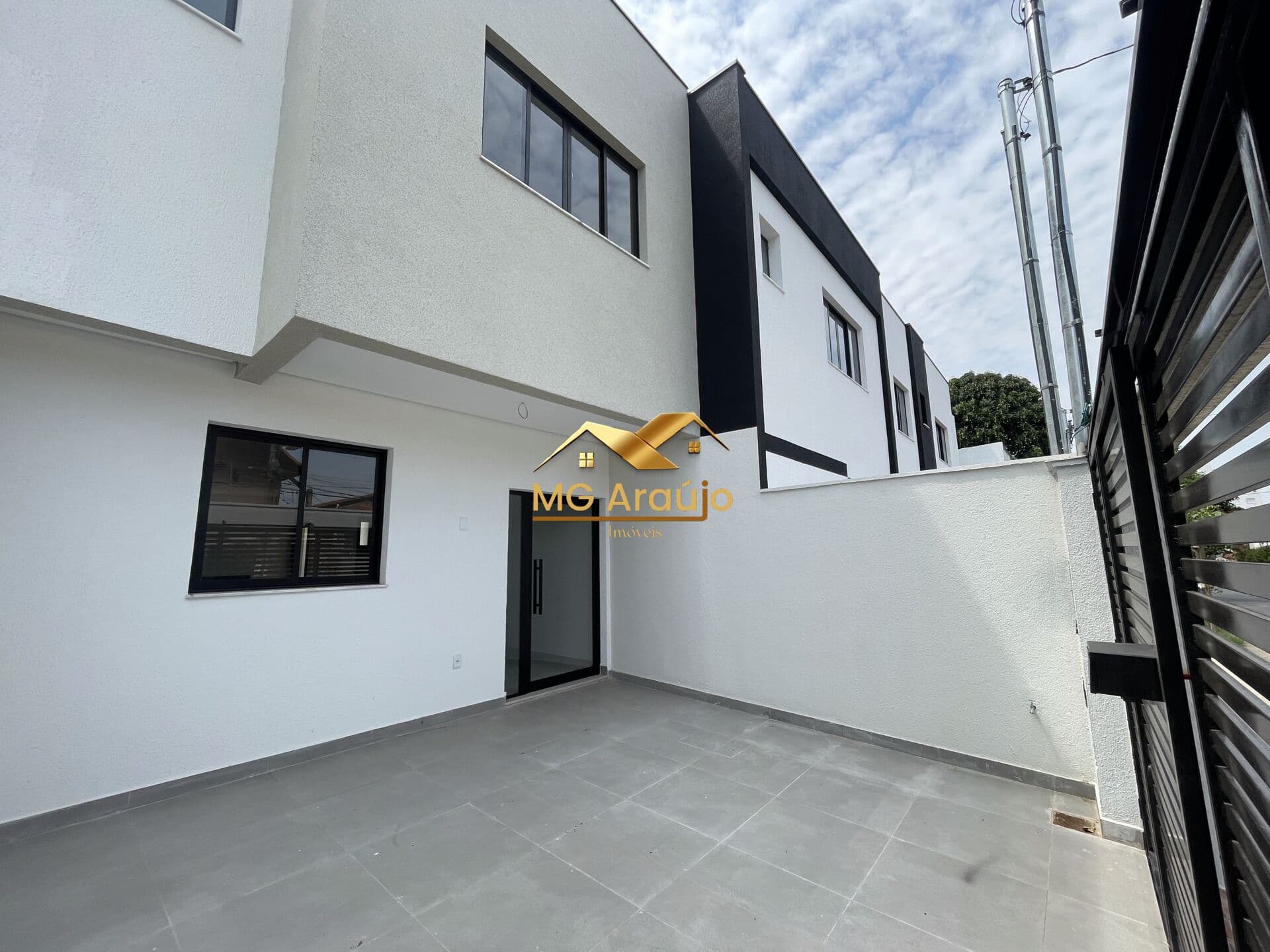Casa Duplex, 03 Quartos, Itapoã, BH.